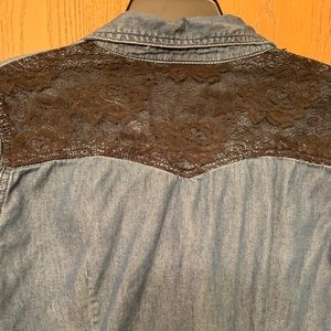 🛍FINAL SALE🛍 Denim and lace 💁‍♀️